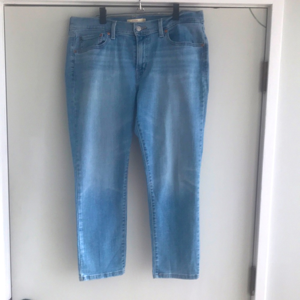 Light Wash Boyfriend Levi’s